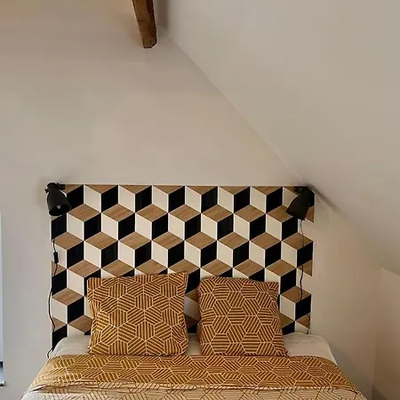 Oskigena - Cosy Studio With Rooftop Terrace Apartment